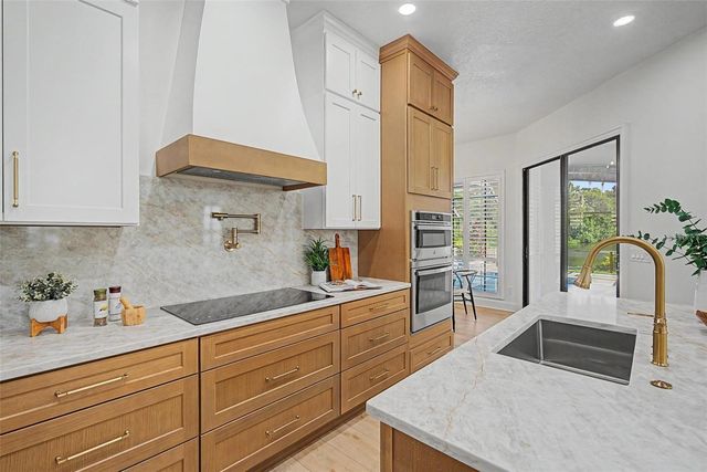 35 GREENHAVEN TRAIL, Oldsmar, FL 34677