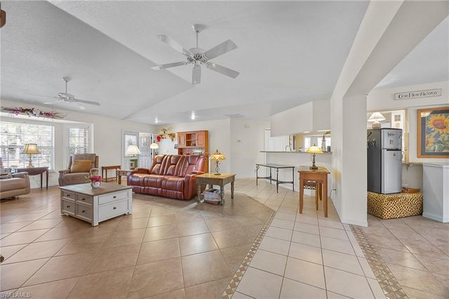 2610 6th AVE NE, Naples, FL 34120