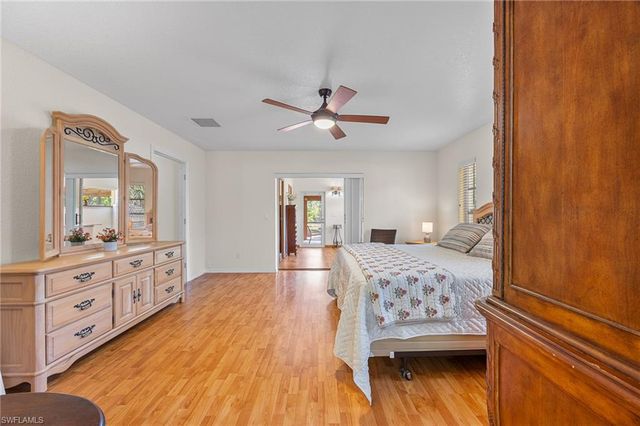 2610 6th AVE NE, Naples, FL 34120