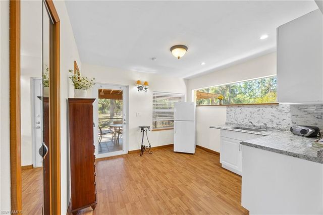 2610 6th AVE NE, Naples, FL 34120