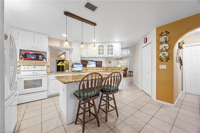 2610 6th AVE NE, Naples, FL 34120