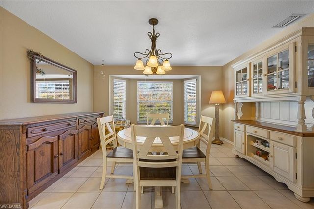 2610 6th AVE NE, Naples, FL 34120