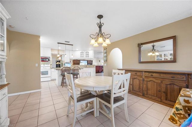 2610 6th AVE NE, Naples, FL 34120