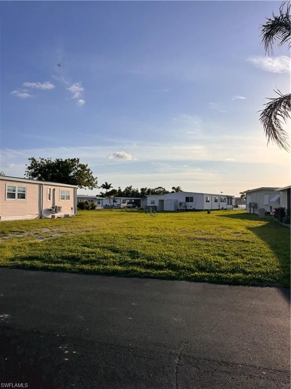 357 Shoreland DR, FORT MYERS, FL 33905 — photo 2