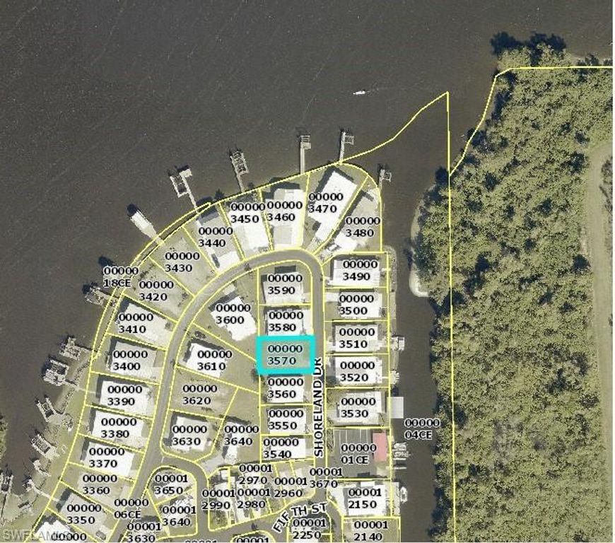357 Shoreland DR, FORT MYERS, FL 33905 — photo 3