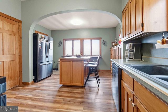 38 STATE RD, Barnesville, PA 18214