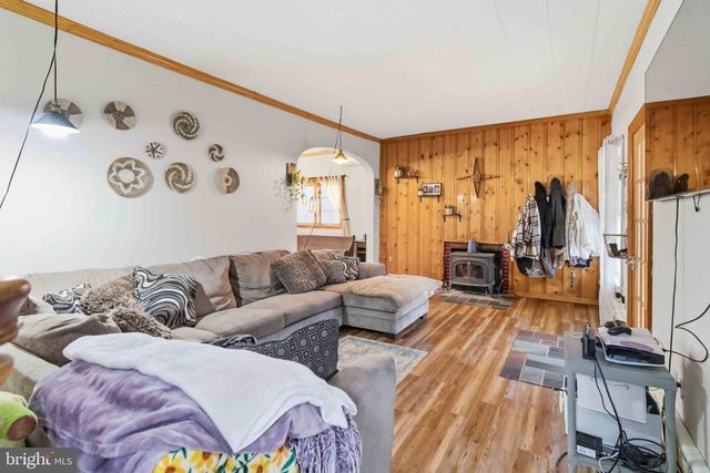 38 STATE RD, Barnesville, PA 18214