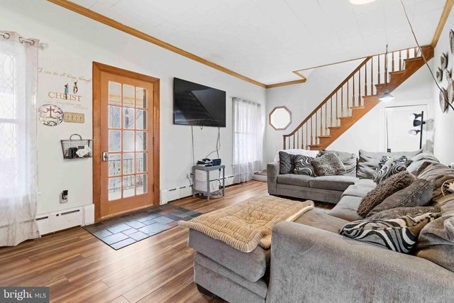 38 STATE RD, Barnesville, PA 18214