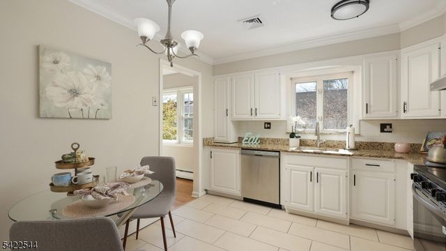 407 Cayuga Way, Westfield Town, NJ 07090