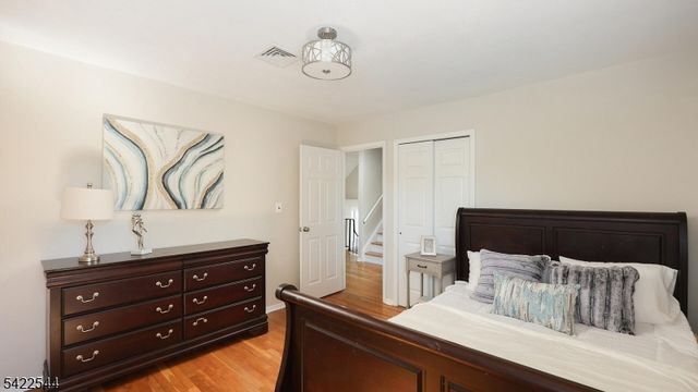 407 Cayuga Way, Westfield Town, NJ 07090