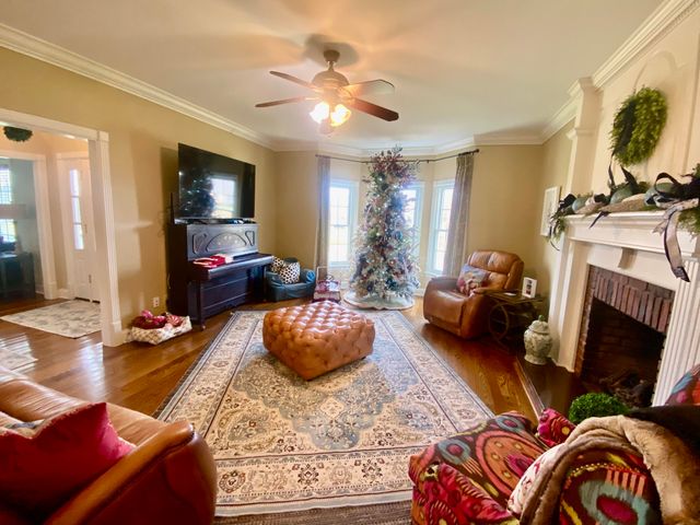 1807 Drake Drake Lane, London, KY 40741