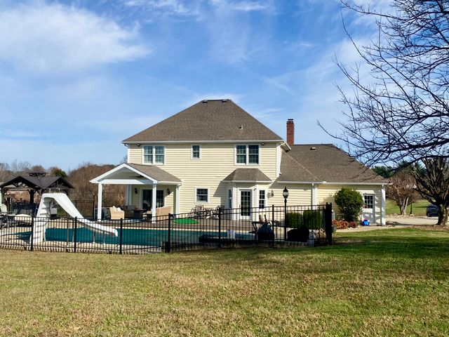 1807 Drake Drake Lane, London, KY 40741