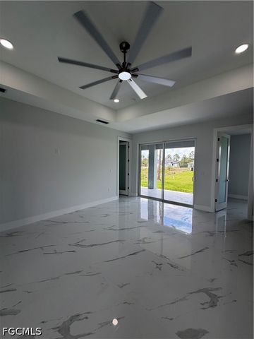 846 Runble ST E, Lehigh Acres, FL 33974