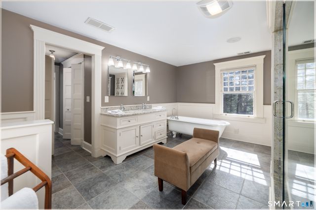 720 Spring Street, Manchester, CT 06040