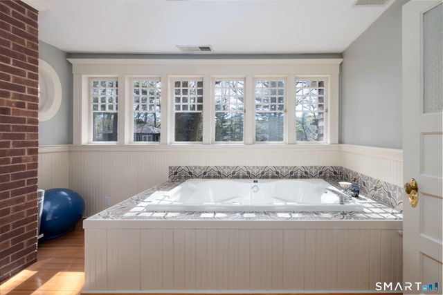 720 Spring Street, Manchester, CT 06040