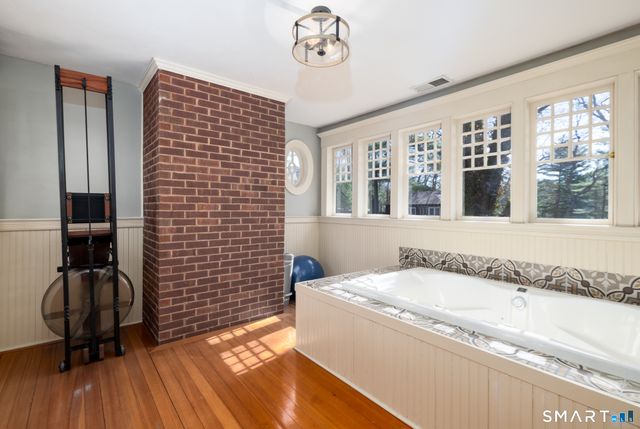 720 Spring Street, Manchester, CT 06040