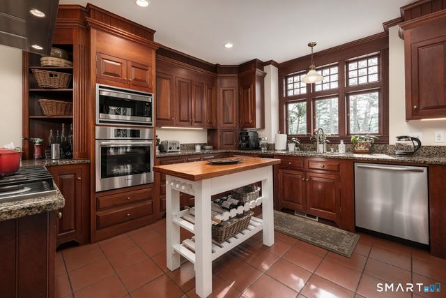 720 Spring Street, Manchester, CT 06040