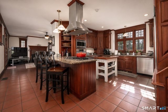 720 Spring Street, Manchester, CT 06040