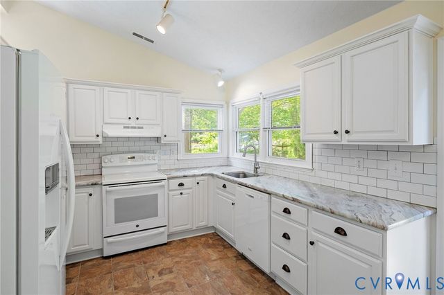 4900 Banbridge Ct, Henrico, VA 23228