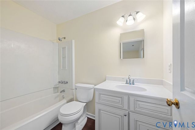 4900 Banbridge Ct, Henrico, VA 23228