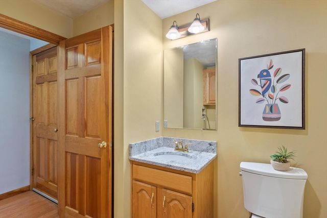 59 Old Lowell Rd, Westford, MA 01886