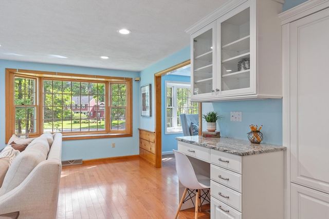 59 Old Lowell Rd, Westford, MA 01886