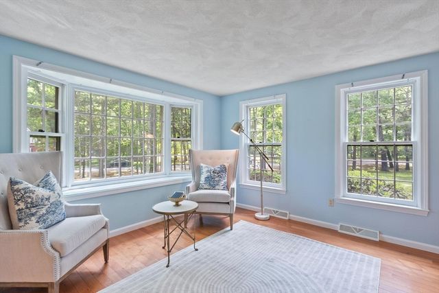 59 Old Lowell Rd, Westford, MA 01886