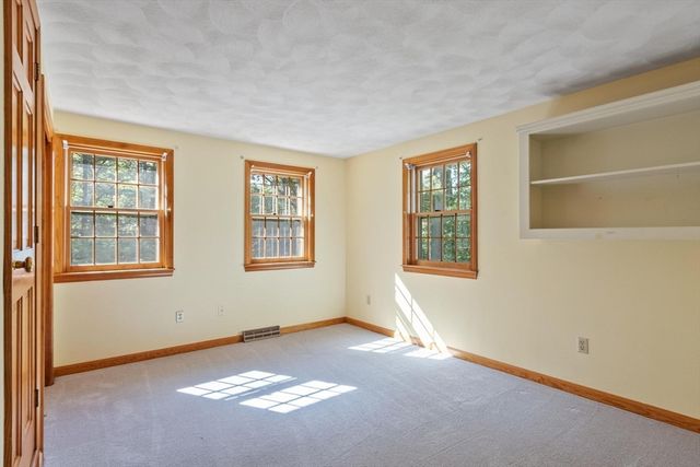 59 Old Lowell Rd, Westford, MA 01886