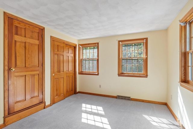59 Old Lowell Rd, Westford, MA 01886