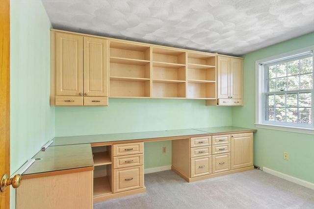 59 Old Lowell Rd, Westford, MA 01886