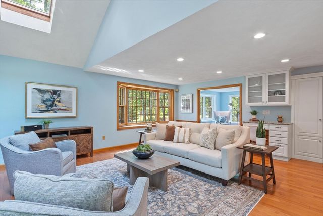 59 Old Lowell Rd, Westford, MA 01886