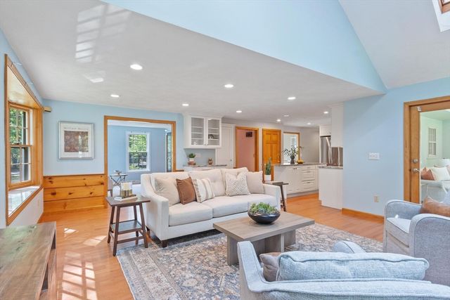 59 Old Lowell Rd, Westford, MA 01886