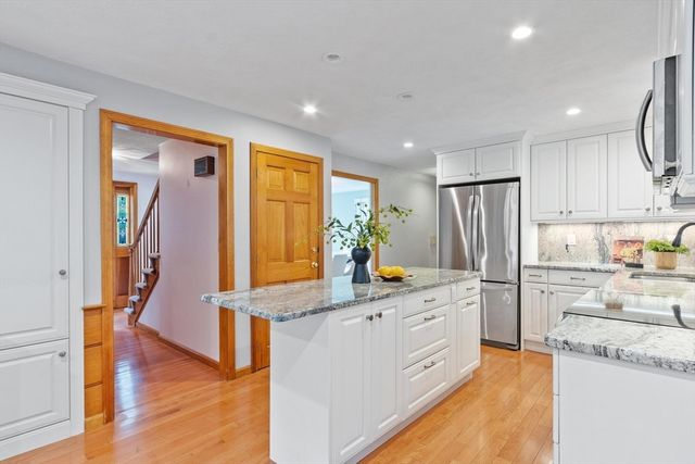 59 Old Lowell Rd, Westford, MA 01886