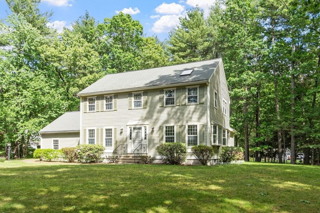 59 Old Lowell Rd, Westford, MA 01886