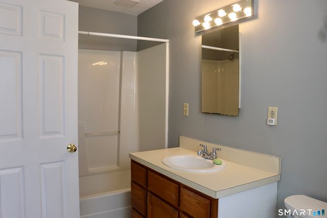 4 Shelton Street, Derby, CT 06418