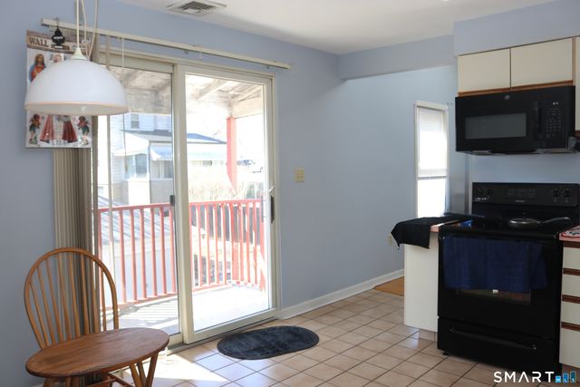 4 Shelton Street, Derby, CT 06418