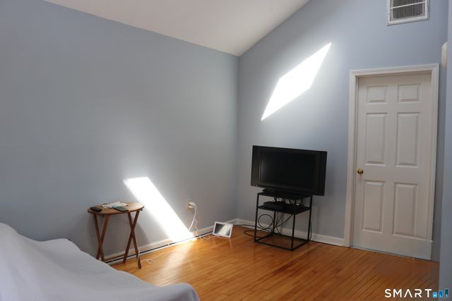 4 Shelton Street, Derby, CT 06418