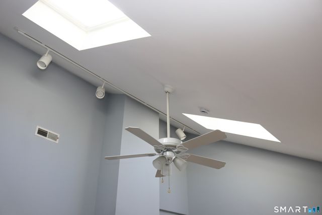 4 Shelton Street, Derby, CT 06418