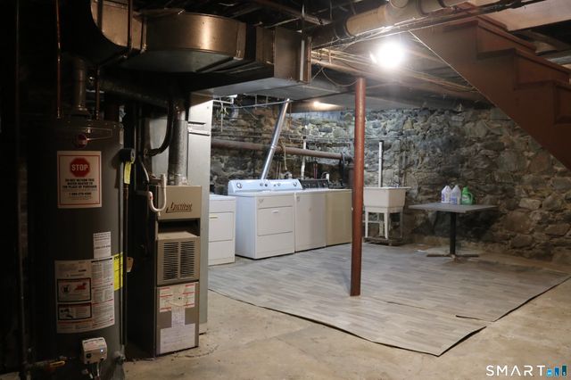 4 Shelton Street, Derby, CT 06418