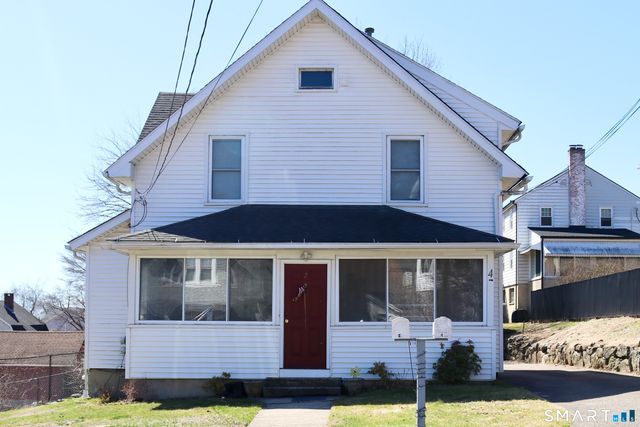 4 Shelton Street, Derby, CT 06418