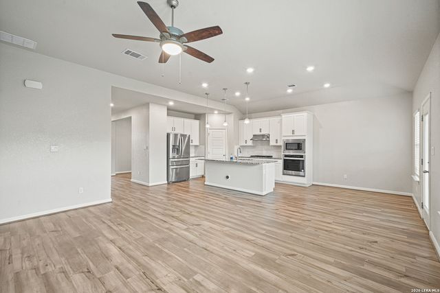 26067 SCENIC CREST BLVD, Boerne, TX 78006