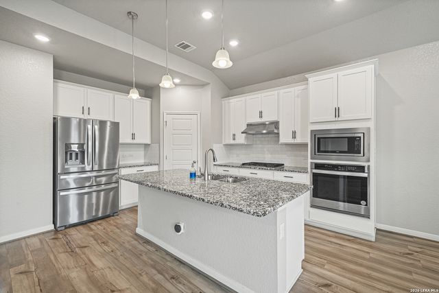 26067 SCENIC CREST BLVD, Boerne, TX 78006