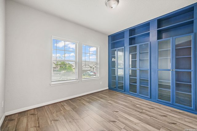 26067 SCENIC CREST BLVD, Boerne, TX 78006