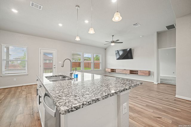 26067 SCENIC CREST BLVD, Boerne, TX 78006