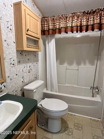 241 ST JOHNS Avenue, Satsuma, FL 32189