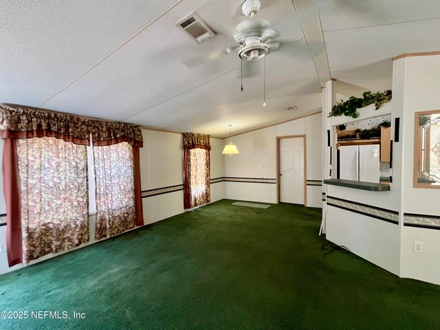 241 ST JOHNS Avenue, Satsuma, FL 32189