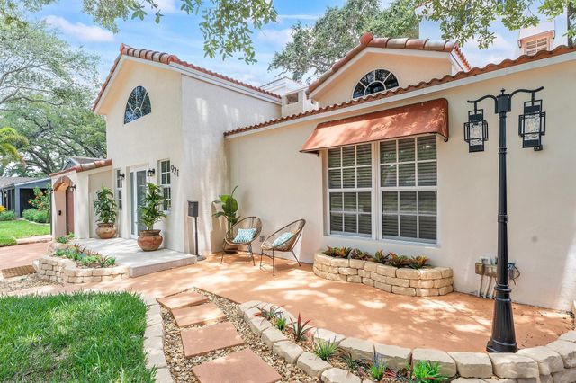 921 SW 17th St, Fort Lauderdale, FL 33315