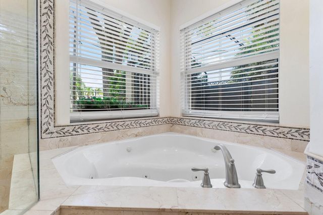921 SW 17th St, Fort Lauderdale, FL 33315