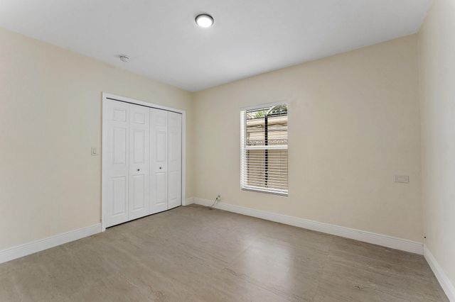 921 SW 17th St, Fort Lauderdale, FL 33315