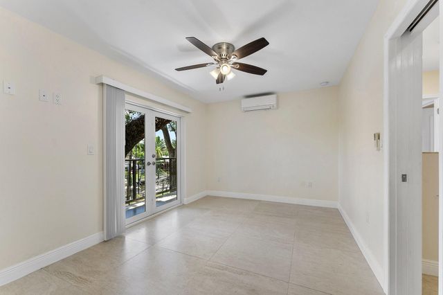 921 SW 17th St, Fort Lauderdale, FL 33315